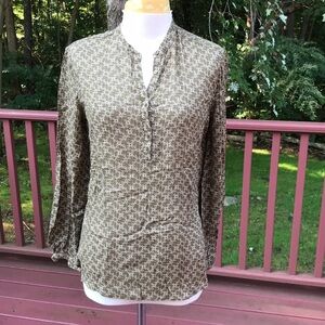 Massimo Dutti SZ 8 olive printed light weight top